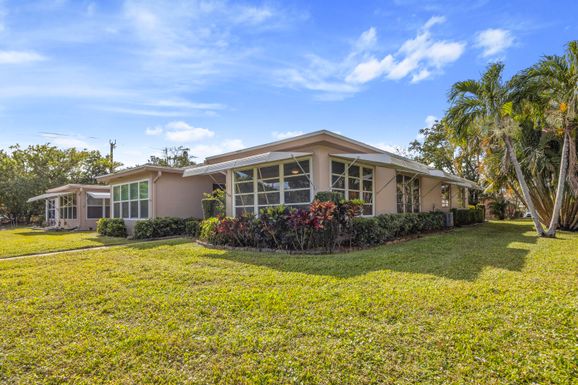 1282 High Point, Delray Beach, FL 33445