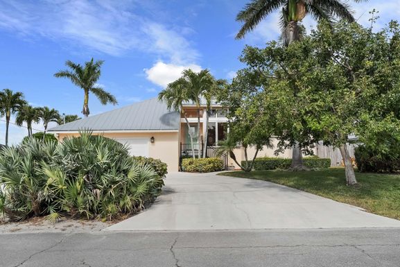 5105 Matousek, Stuart, FL 34997