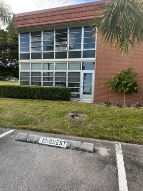 12 Vista Palm, Vero Beach, FL 32962