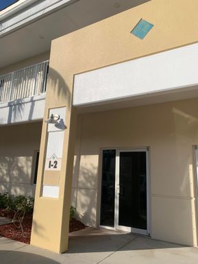 2755 Vista, West Palm Beach, FL 33411