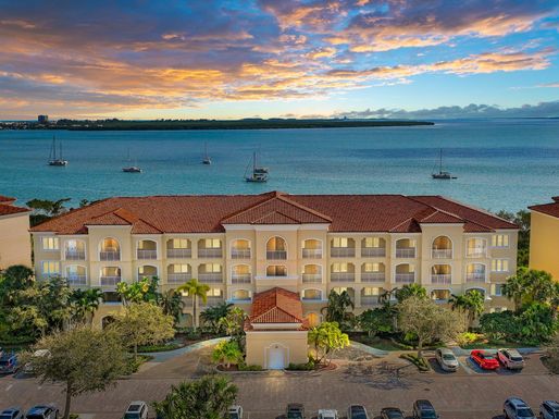 25 Harbour Isle, Fort Pierce, FL 34949