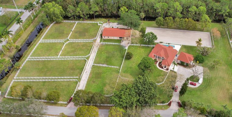 3950 Horse, Loxahatchee, FL 33470