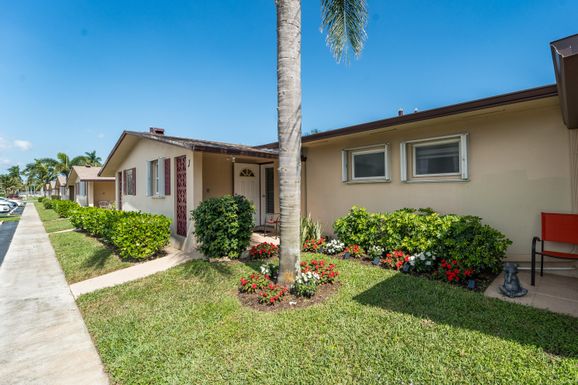 2950 Crosley, West Palm Beach, FL 33415