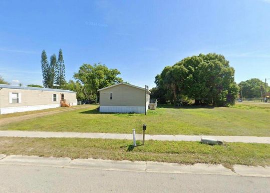 902 16th, Okeechobee, FL 34972