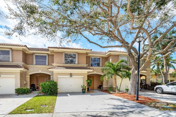 427 Rainbow Springs, Royal Palm Beach, FL 33411