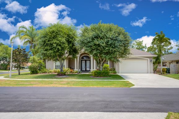 1500 Firethorn, Wellington, FL 33414