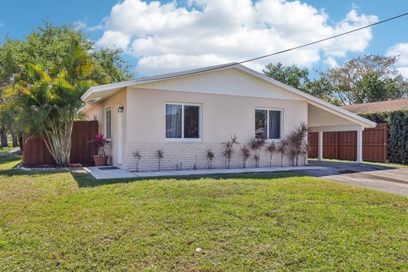 900 Cheyenne, Jupiter, FL 33458