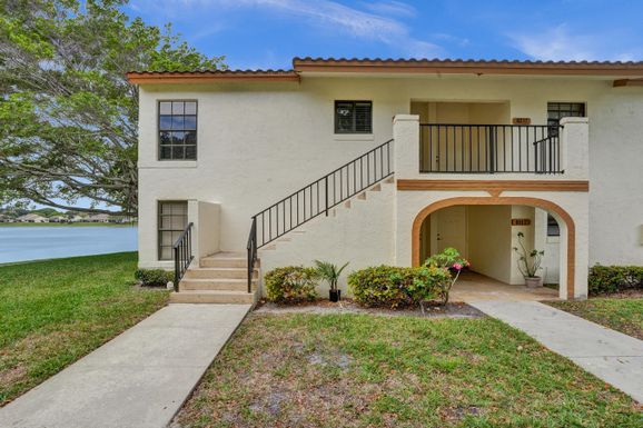 330 Olivewood, Boca Raton, FL 33431