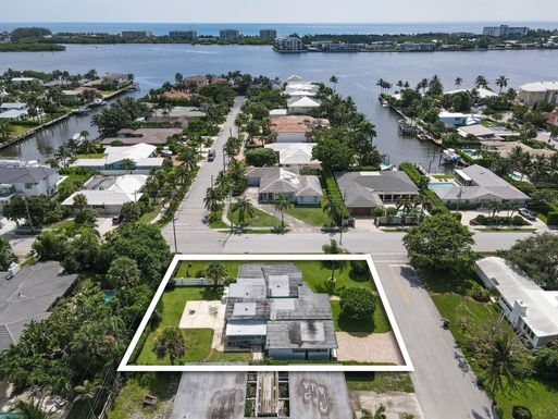 2301 Lakeside, Lake Worth, FL 33460