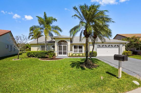 1112 Hatteras, Greenacres, FL 33413