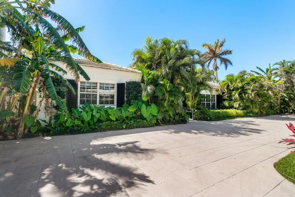 214 List, Palm Beach, FL 33480
