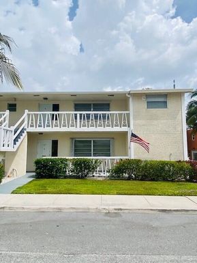 302 L, Lake Worth, FL 33460