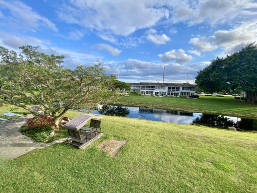 202 Oakridge M, Deerfield Beach, FL 33442
