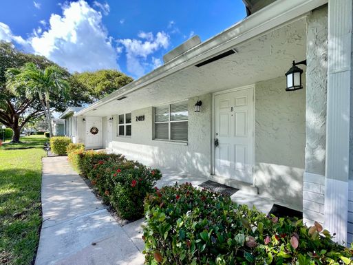 2405 Lowson, Delray Beach, FL 33445