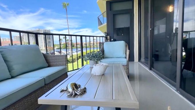 899 Jeffery, Boca Raton, FL 33487