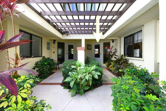 205 Sea Oats C, Juno Beach, FL 33408