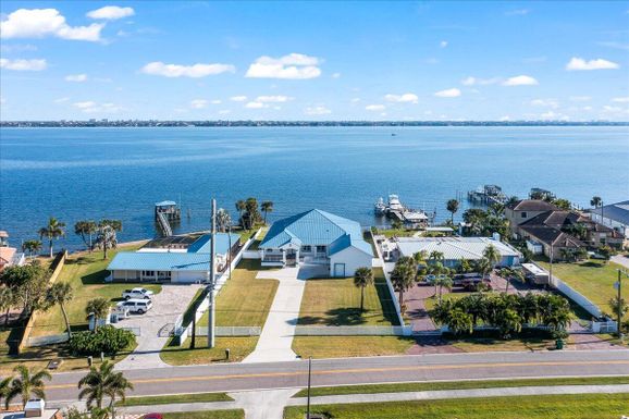 2789 Pineapple, Melbourne, FL 32935