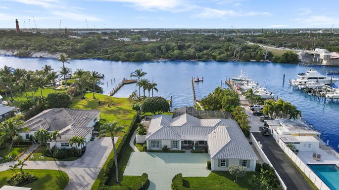 107 Lighthouse, Jupiter Inlet Colony, FL 33469