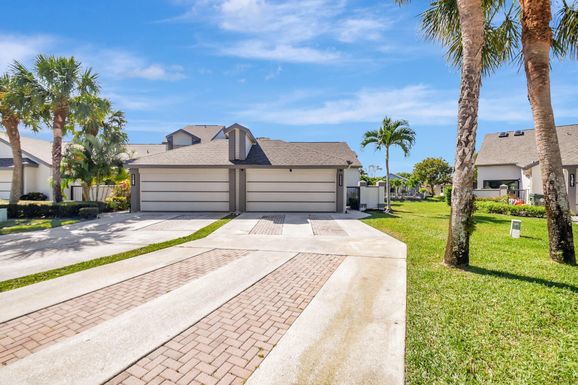 1111 Landings, Greenacres, FL 33413
