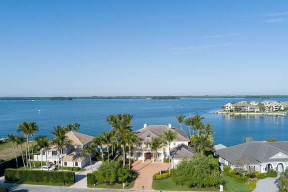 1905 Windward, Vero Beach, FL 32963
