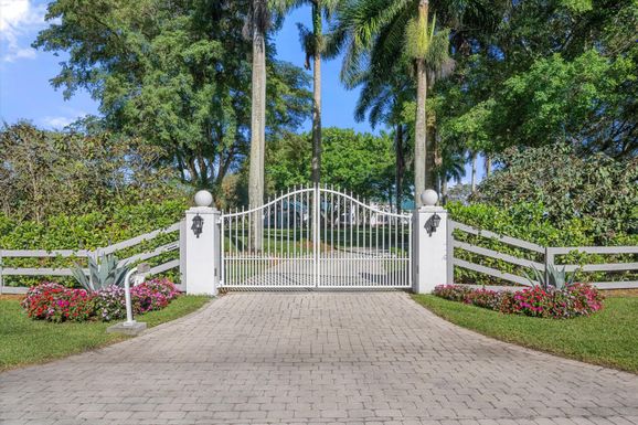 3220 Santa Barbara, Wellington, FL 33414