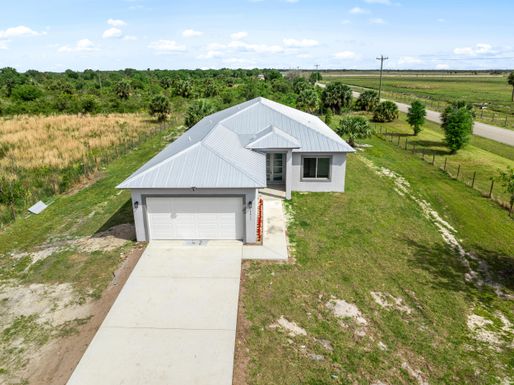 14411 266th, Okeechobee, FL 34972