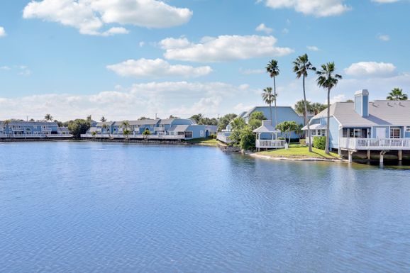 213 Ocean Dunes, Jupiter, FL 33477