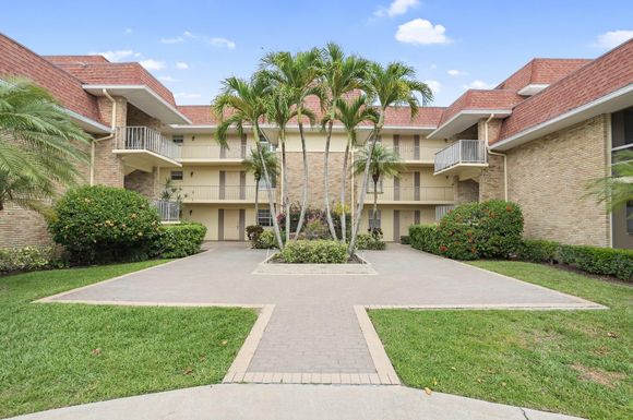 5500 Tamberlane, Palm Beach Gardens, FL 33418