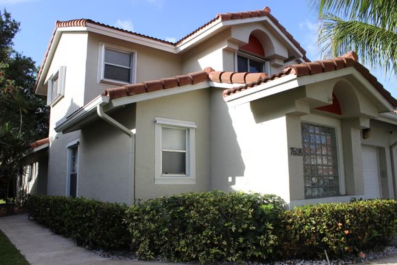 7608 Pinewalk, Margate, FL 33063