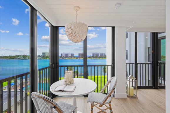 19800 Sandpointe Bay, Tequesta, FL 33469