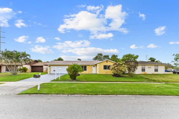 2561 Canterbury, West Palm Beach, FL 33407