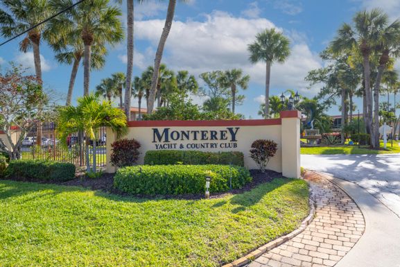 1943 Palm City, Stuart, FL 34994