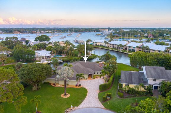 4020 Whiticar, Stuart, FL 34997