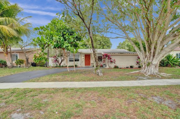7697 Forest, North Lauderdale, FL 33068