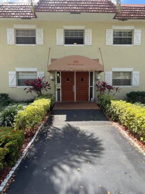 5641 2 Court #101 Bldg 300, Margate, FL 33068