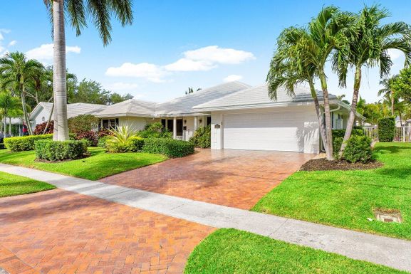 981 Hickory, Boca Raton, FL 33486