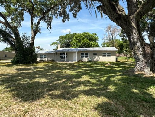 2675 24th, Okeechobee, FL 34974