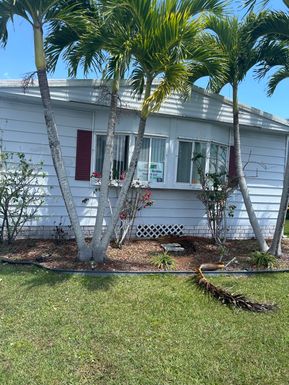37 Camino Del Rio, Port Saint Lucie, FL 34952