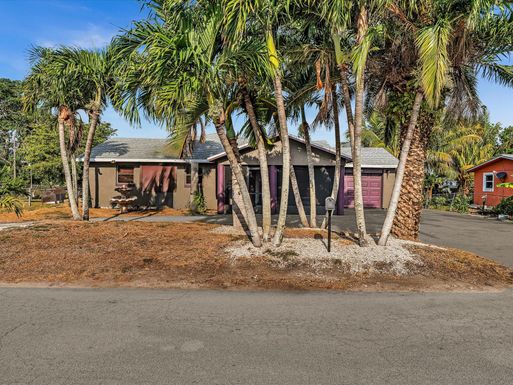 455 Janice, South Bay, FL 33493