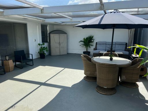 95 East, Royal Palm Beach, FL 33411