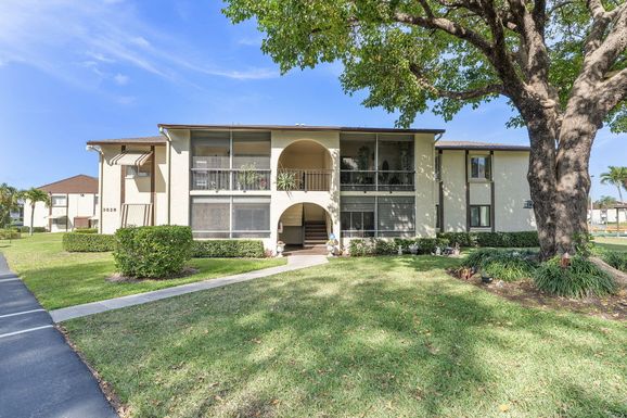 3528 La Mar Ct, Greenacres, FL 33463