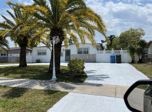 1500 41, Oakland Park, FL 33309