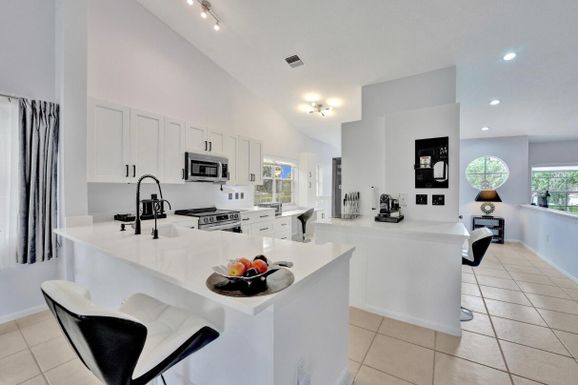 7669 Springwater, Boynton Beach, FL 33437