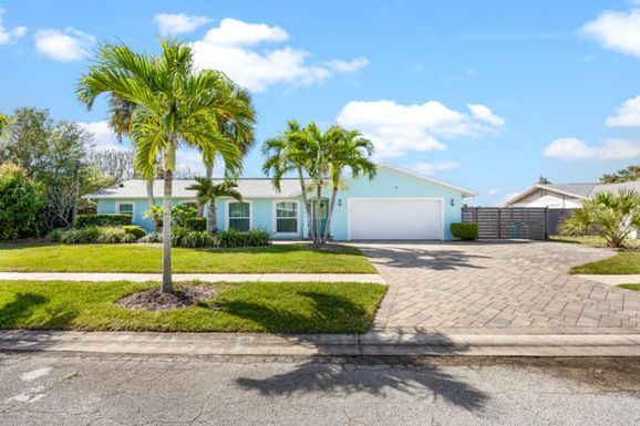 217 Ash, Melbourne Beach, FL 32951