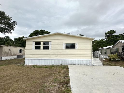 3851 25th, Okeechobee, FL 34974