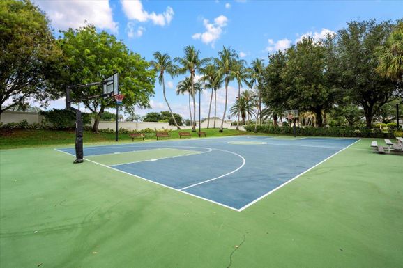 17614 Circle Pond, Boca Raton, FL 33496