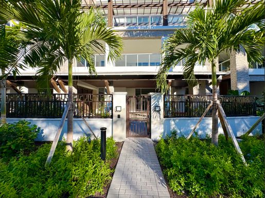 220 Mizner, Boca Raton, FL 33432