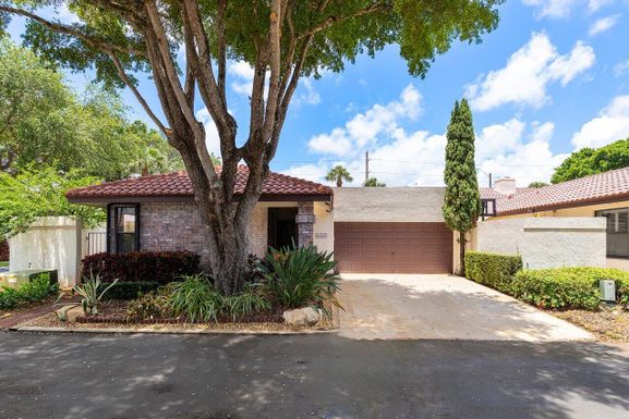 21300 Placida, Boca Raton, FL 33433