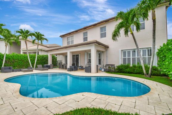 8679 Cobblestone Point Circle, Boynton Beach, FL 33472