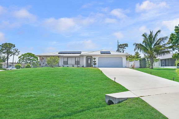 397 Gulfstream, Port Saint Lucie, FL 34983